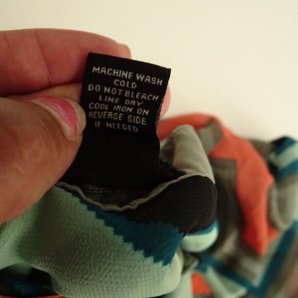 Rue21 Chevron Print Sleeveless Blouse Women Size XL Multicolor Sheer - Picture 6 of 8